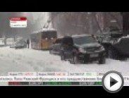 На Украину обрушилось 40 млн тонн снега, на дорогах коллапс, аэропорт не работает Международный  аэропорт  